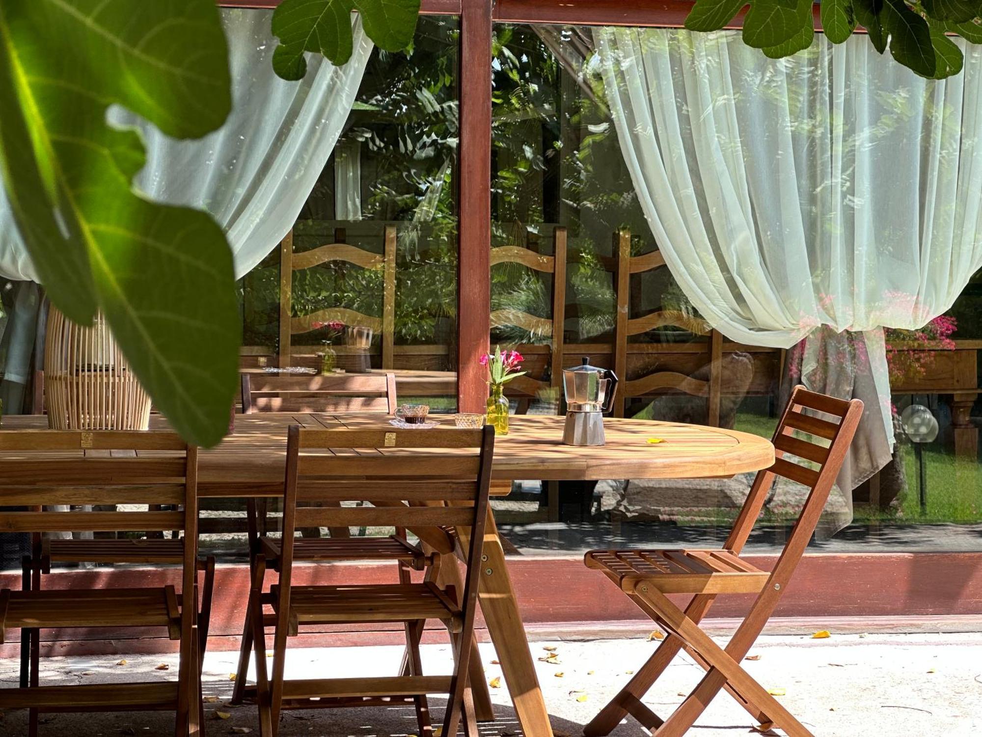 Villa Niloan Олбия Екстериор снимка