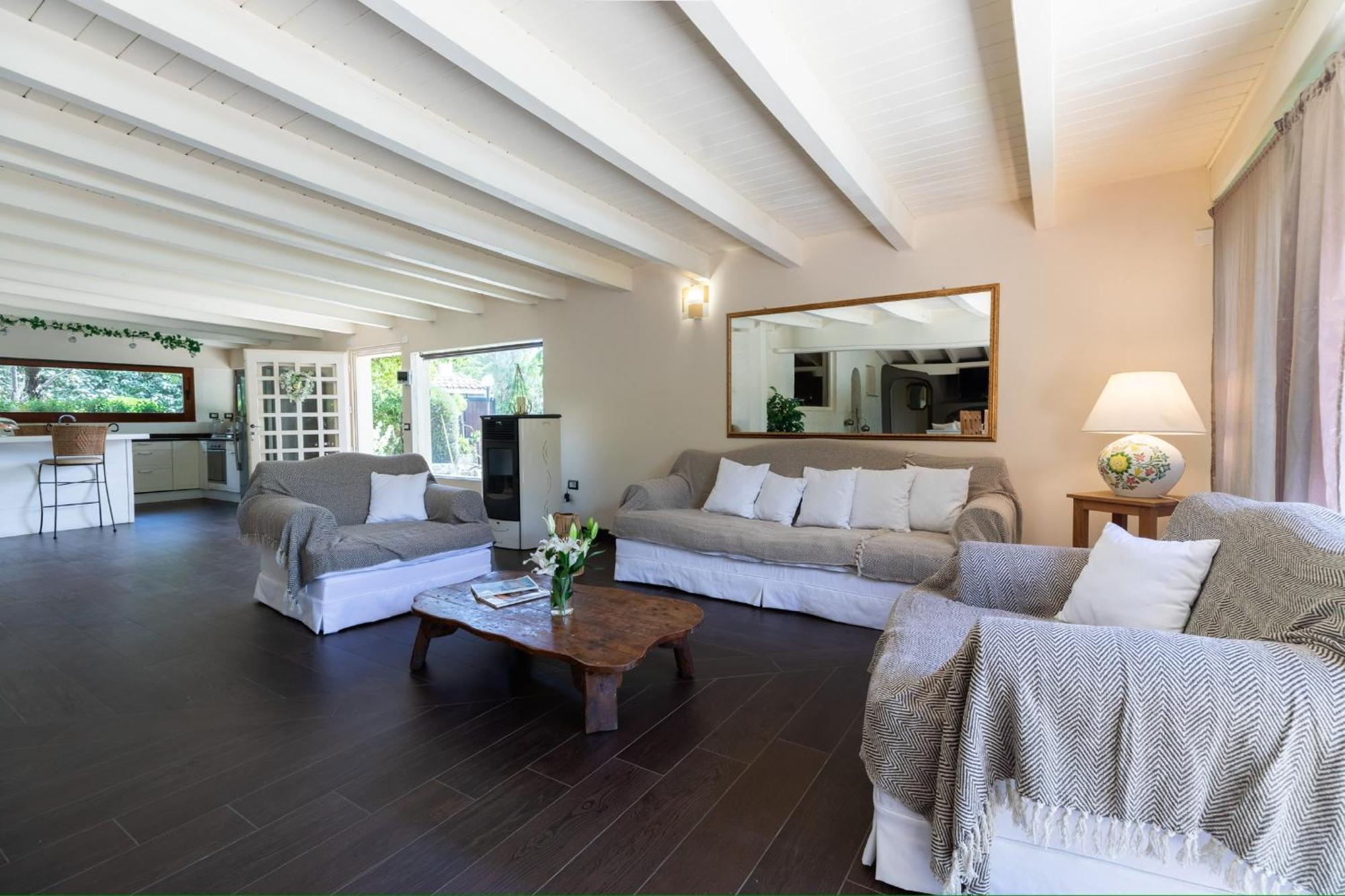 Villa Niloan Олбия Екстериор снимка